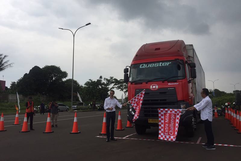 UD Trucks (2)