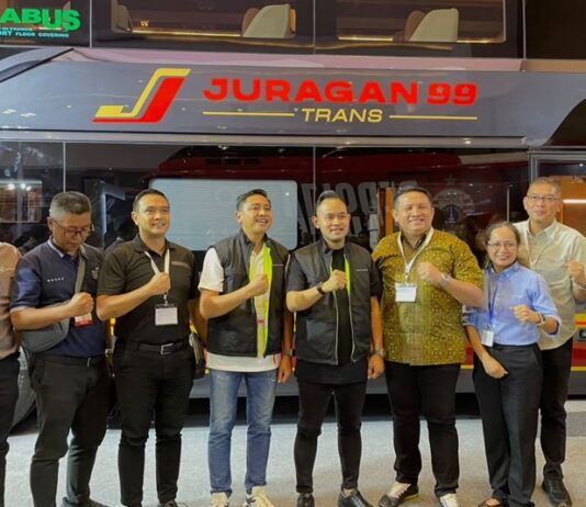 Bus ‘Sultan’ Juragan99 Resmi Meluncur, Ada Bioskopnya!