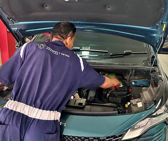 Ini Tips Rawat Aki Mobil ala Astra Peugeot Biar Kelistrikan Anti-Suntuk