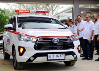Toyota Serahkan Kijang Innova Ambulans untuk Bantu Pemulihan Aceh Tamiang