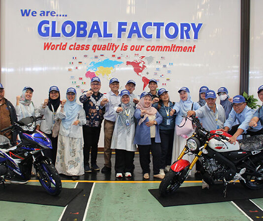 Dukung Program Pemerintah, Yamaha Sambut Kunjungan Industri Guru SMK Terpilih di Pulo Gadung