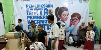 WAG Berikan Kacamata Gratis Ratusan Anak Berkebutuhan Khusus